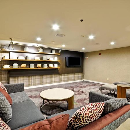 Courtyard By Marriott Jacksonville Airport/ Northeast Buitenkant foto