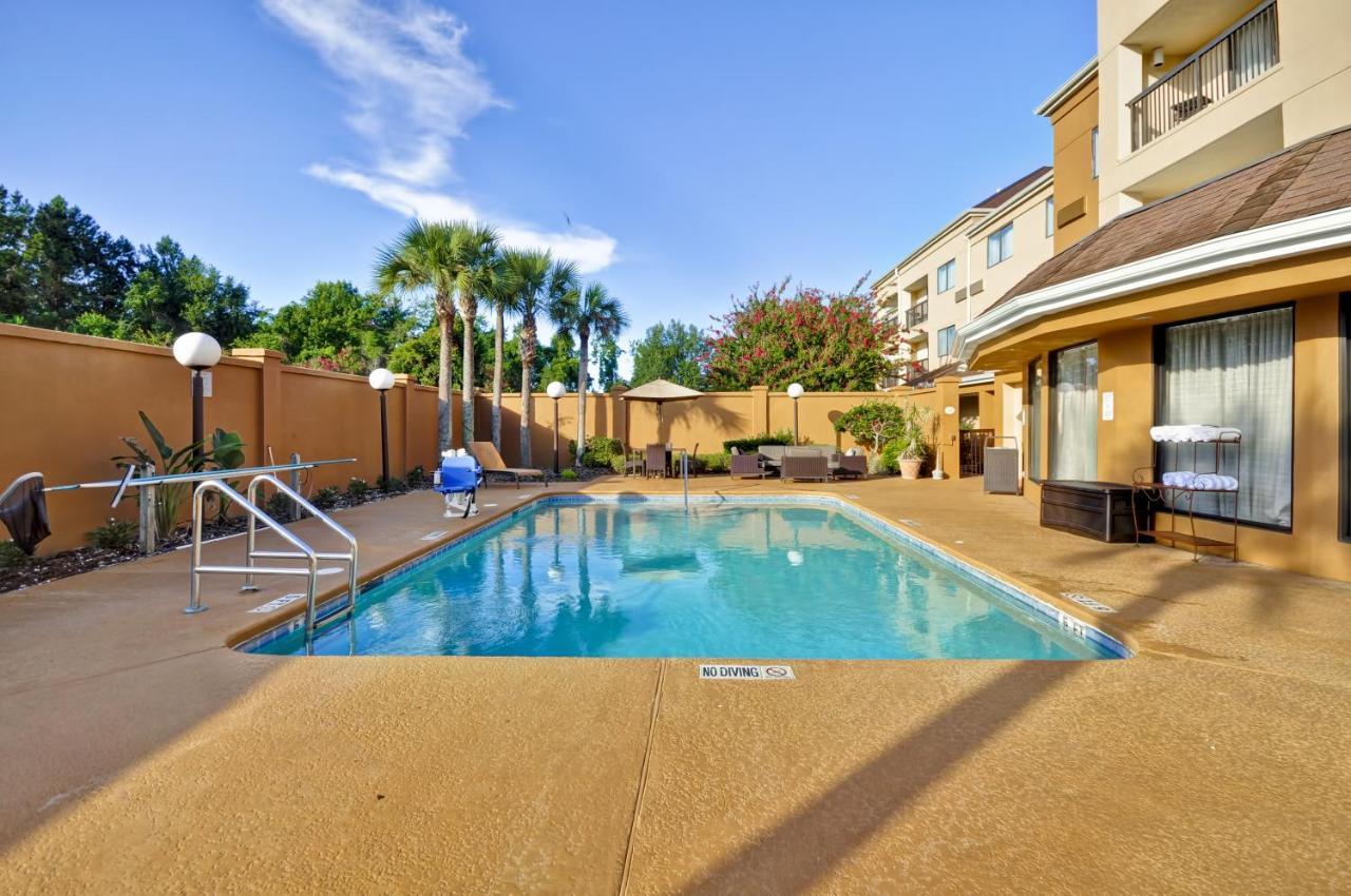 Courtyard By Marriott Jacksonville Airport/ Northeast Buitenkant foto