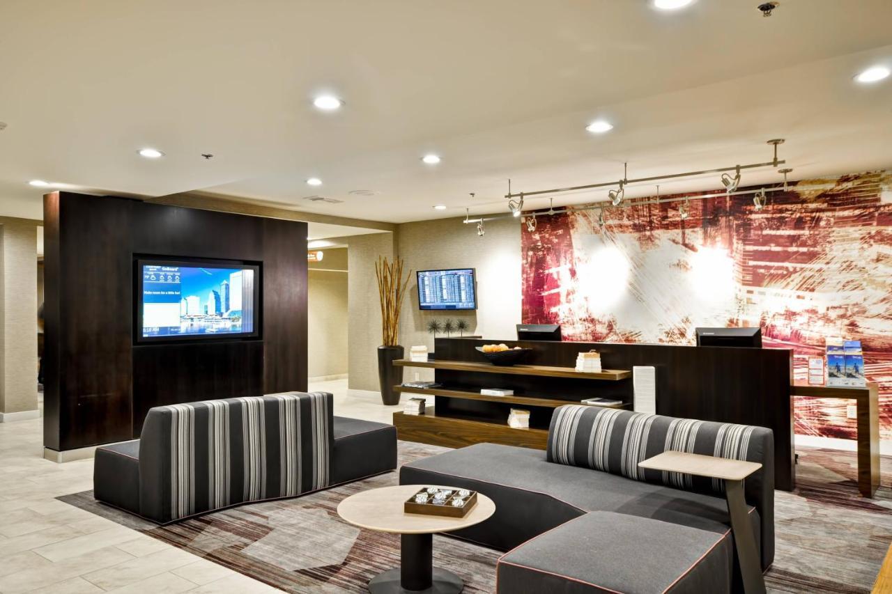 Courtyard By Marriott Jacksonville Airport/ Northeast Buitenkant foto