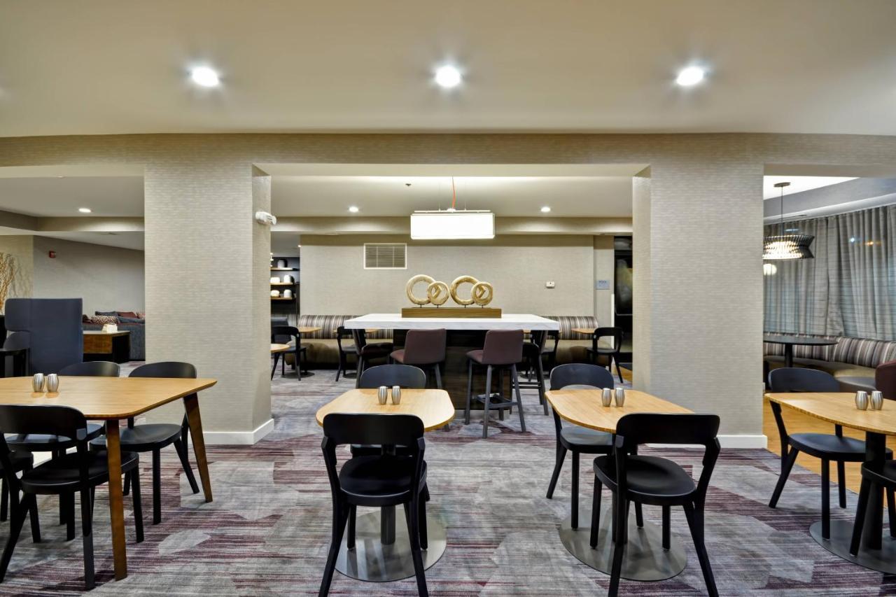 Courtyard By Marriott Jacksonville Airport/ Northeast Buitenkant foto