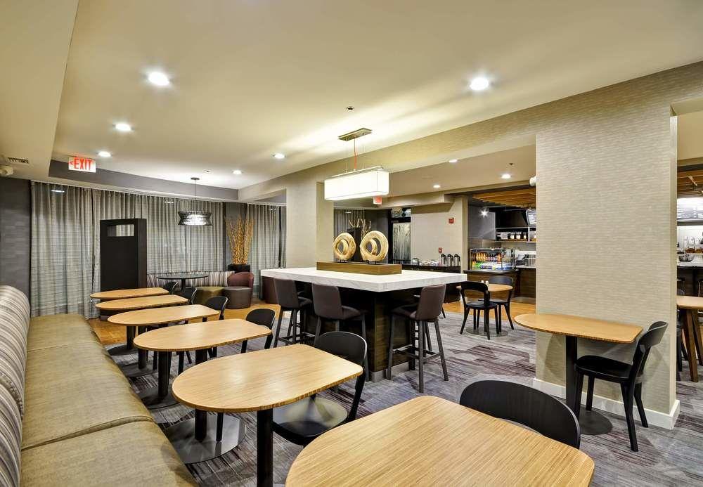 Courtyard By Marriott Jacksonville Airport/ Northeast Buitenkant foto