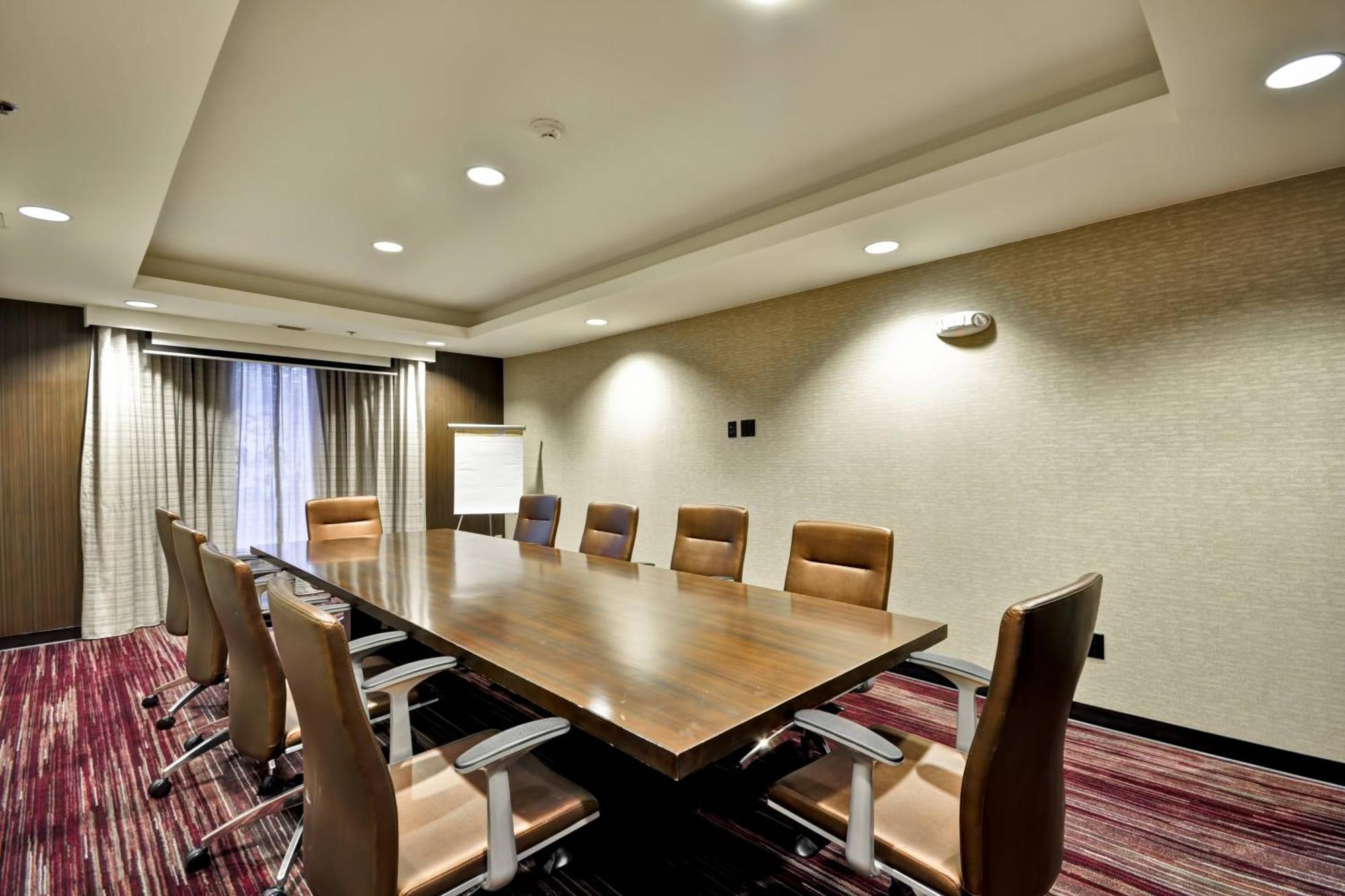 Courtyard By Marriott Jacksonville Airport/ Northeast Buitenkant foto