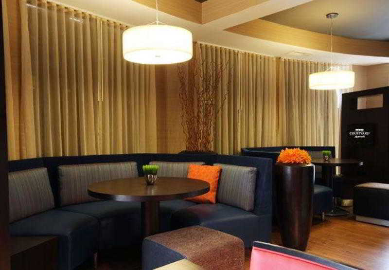 Courtyard By Marriott Jacksonville Airport/ Northeast Buitenkant foto