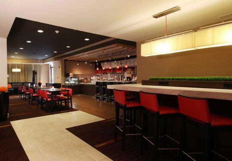 Courtyard By Marriott Jacksonville Airport/ Northeast Buitenkant foto